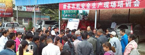 種地雇人成本走高 機(jī)器換